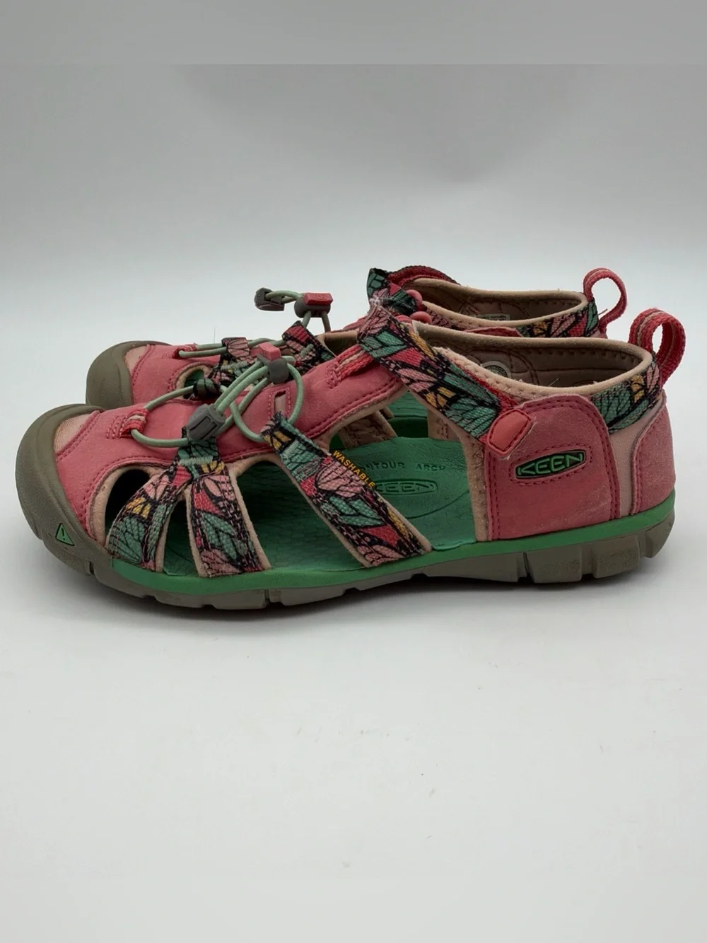 Keen Seacamp II CNX Youth Size 5 Water Hiking Sandals Washable Pink Butterfly